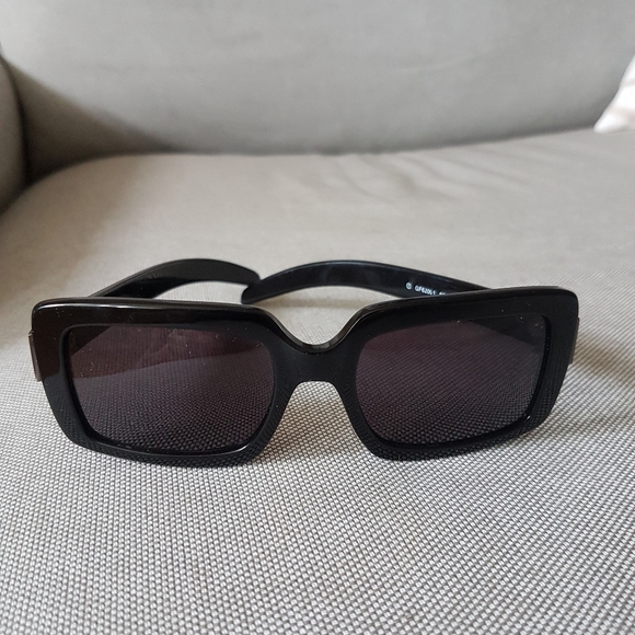 Sunglasses - Picture 4 of 4